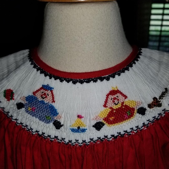 Raggedy Ann & Andy smocked dress - Picture 4 of 5